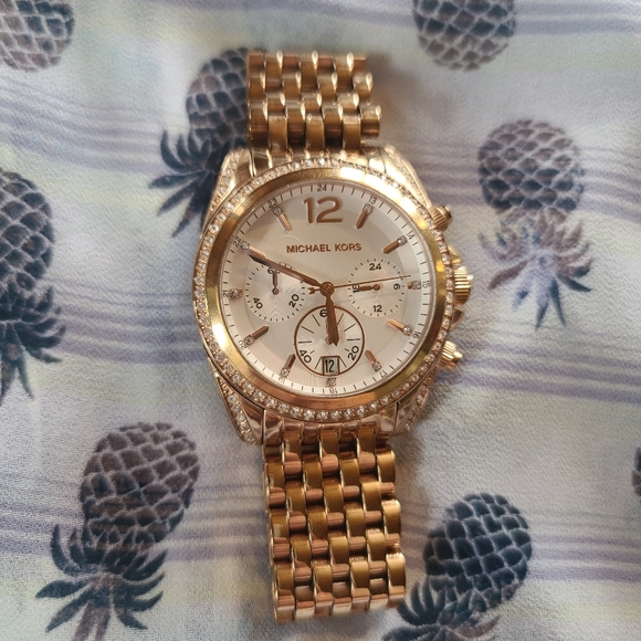 Micheal Kors Watch - Picture 1 of 5